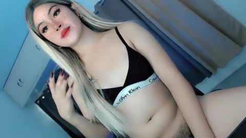 Yhanie online show from September 2025 10:47:01 PM