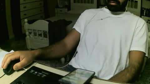 hugeveiny online show from November 2025 07:47:01 AM