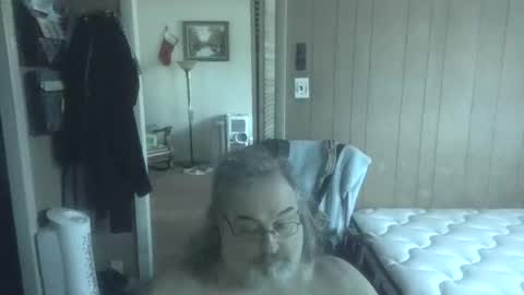 lonely huggy bear online show from May 2026 01:40:01 PM