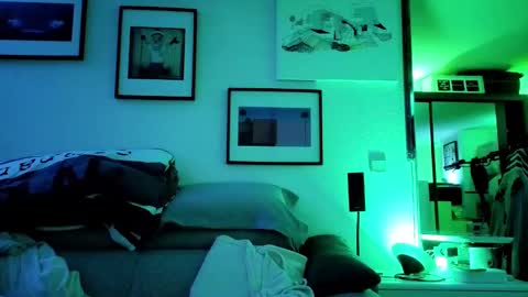 Hugo online show from February 2025 08:31:02 PM