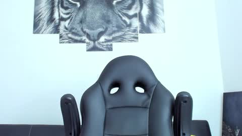 Eli online show from September 2025 12:00:02 AM