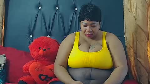 Snapshot of humongoustitss500929 chatting on September 2025 09:42:02 AM humongoustitss500929 online show from September 2025 09:42:02 AM