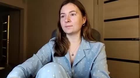 HumpyGrey online show from October 2025 07:04:02 PM