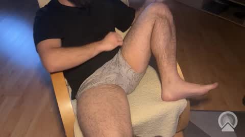 Snapshot of hundick696 chatting on November 2025 01:48:01 PM hundick696 online show from November 2025 01:48:01 PM