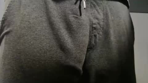 Big uncut cock dripping online show from November 2025 11:26:02 PM