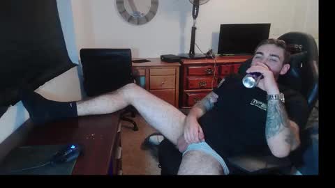 Snapshot of hungmtnman2256 chatting on March 2026 05:02:02 AM hungmtnman2256 online show from March 2026 05:02:02 AM