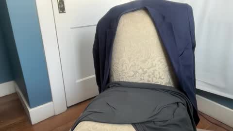 AARON online show from December 2025 03:18:02 PM