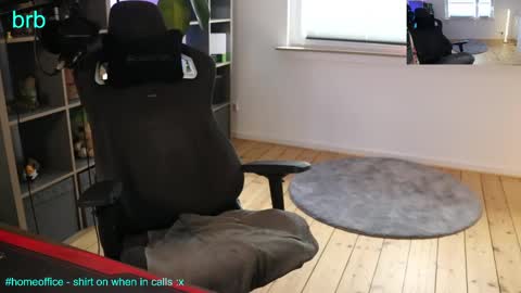 hungry_26 online show from May 2026 09:28:01 AM