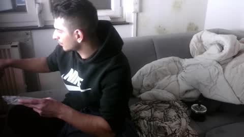 LittleDevilXo1999 online show from December 2025 06:34:01 PM