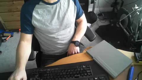 hungstud_again online show from March 2026 02:13:01 PM