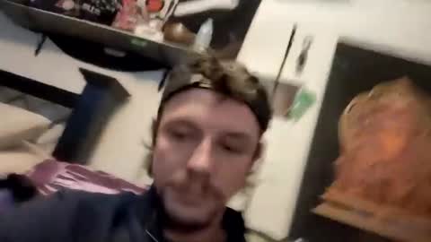 Snapshot of hungtxcock92 chatting on January 2025 10:39:01 PM hungtxcock92 online show from January 2025 10:39:01 PM