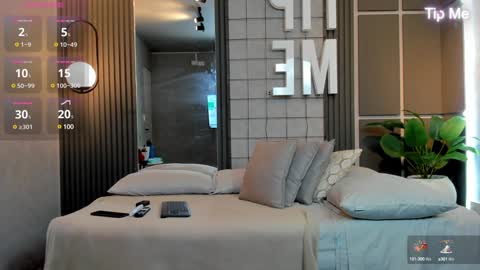 hunk_ryan online show from December 2024 12:19:02 PM