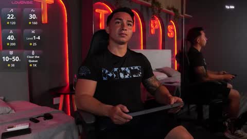 hunk_ryan online show from December 2025 01:07:01 PM