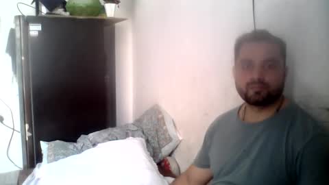 Snapshot of hunkster102 chatting on May 2026 04:31:01 AM hunkster102 online show from May 2026 04:31:01 AM