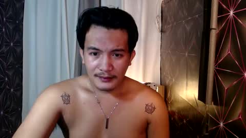 hunkylloyd online show from December 2024 01:14:01 PM