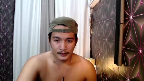 hunkylloyd online show from February 2025 01:59:01 PM