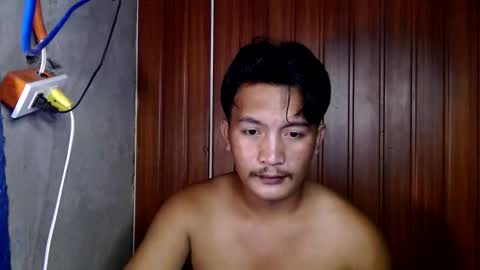 hunkylloyd online show from October 2025 12:25:01 PM