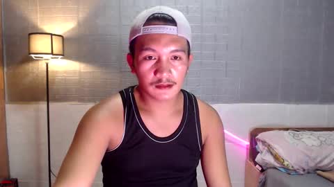 hunkylloyd online show from February 2026 01:58:01 AM