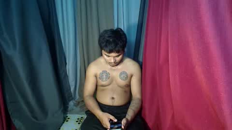 hunkyzeus online show from February 2026 12:20:01 PM