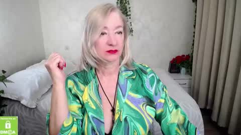 Snapshot of hunters_woman chatting on March 2026 11:11:01 PM Irena online show from March 2026 11:11:01 PM