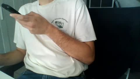 Snapshot of hunting_007 chatting on June 2026 11:09:02 AM hunting_007 online show from June 2026 11:09:02 AM
