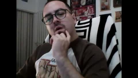 Snapshot of hurtadodirector chatting on February 2026 06:44:02 AM hurtadodirector online show from February 2026 06:44:02 AM