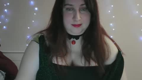 hushandhold online show from May 2026 05:40:02 PM