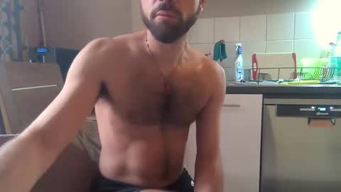 Snapshot of hydraengea chatting on October 2025 12:09:02 PM IVY online show from October 2025 12:09:02 PM