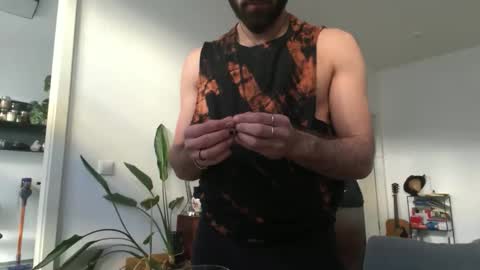 Snapshot of hydraengea chatting on April 2026 06:47:02 AM IVY online show from April 2026 06:47:02 AM