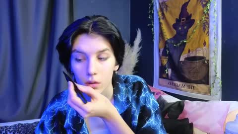 Snapshot of hyeon_jin chatting on February 2025 08:45:02 PM Hyeon Jin online show from February 2025 08:45:02 PM