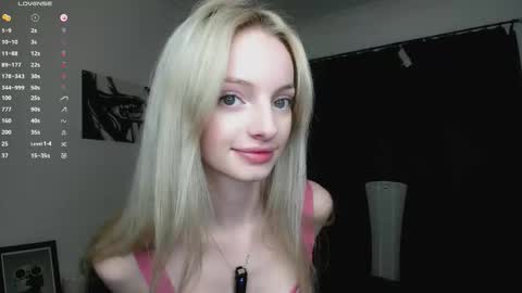 Snapshot of hypno_eyes_babe chatting on October 2025 02:51:02 PM Kate online show from October 2025 02:51:02 PM