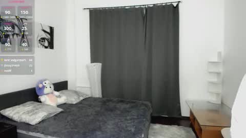 Snapshot of hypno_eyes_babe chatting on October 2025 02:08:02 PM Kate online show from October 2025 02:08:02 PM