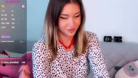Snapshot of hypnotic_kitty chatting on June 2026 03:25:01 AM Your submissive lady 3 online show from June 2026 03:25:01 AM