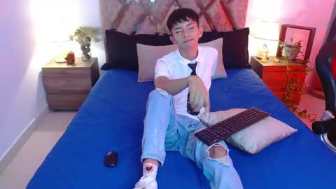 Snapshot of hyunjin_sun chatting on September 2025 11:16:01 PM Son Hyunjin online show from September 2025 11:16:01 PM