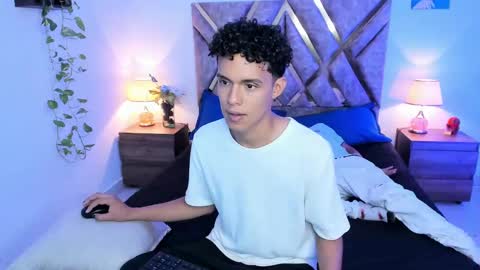 Snapshot of hyunjin_sun chatting on October 2025 10:07:01 PM Son Hyunjin online show from October 2025 10:07:01 PM