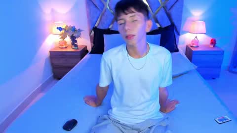 Snapshot of hyunjin_sun chatting on October 2025 11:40:01 PM Son Hyunjin online show from October 2025 11:40:01 PM