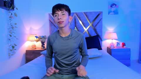 Snapshot of hyunjin_sun chatting on October 2025 08:42:02 PM Son Hyunjin online show from October 2025 08:42:02 PM