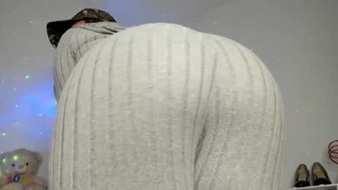 Hyun Joo online show from February 2026 07:36:01 PM