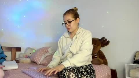 Hyun Joo online show from April 2026 08:55:01 PM