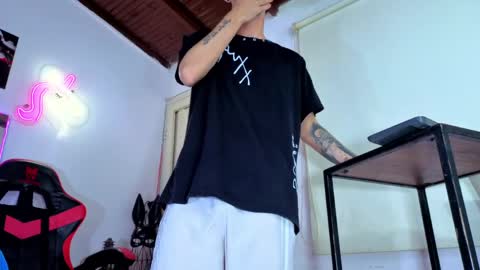 kelvis online show from March 2026 06:52:01 AM