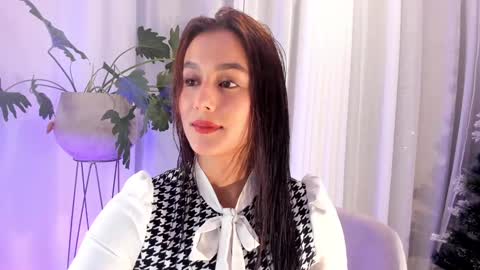 Lucy online show from December 2024 03:03:02 AM