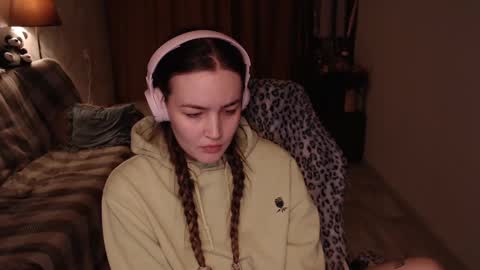 elisabeth online show from December 2024 12:01:01 PM