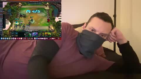 Snapshot of i_o_ro chatting on December 2024 08:09:02 AM i o ro online show from December 2024 08:09:02 AM