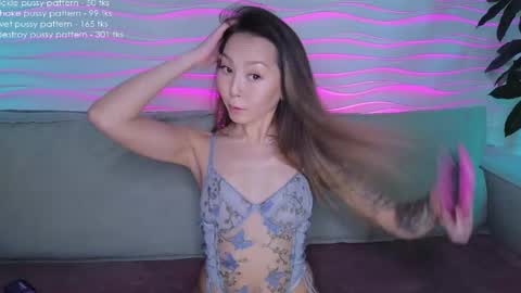 Snapshot of iam_casey chatting on May 2026 07:04:01 AM Casey online show from May 2026 07:04:01 AM