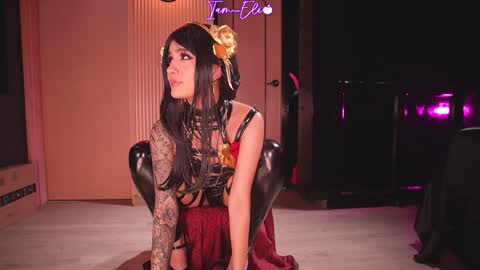       online show from January 2025 01:45:02 AM