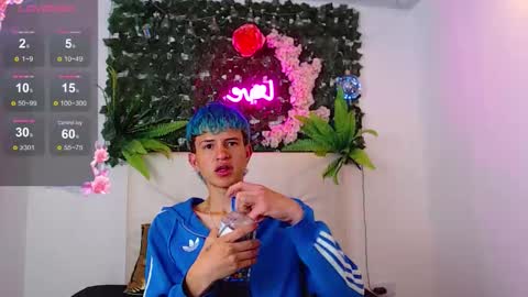 iam_lukas__ online show from October 2025 01:48:02 AM