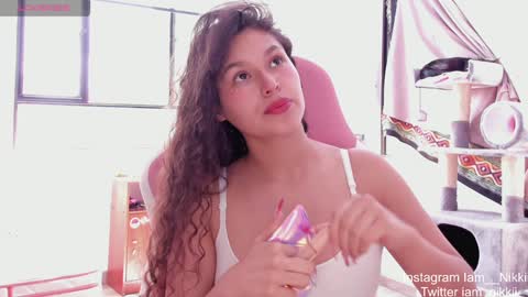 On instagram Imm  NikkiHelp me reach 100 likes online show from December 2024 04:43:01 PM