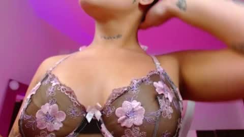 Salo  online show from November 2025 10:25:02 AM