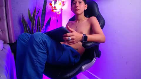 I A M   S M I T H S online show from March 2026 01:06:02 PM