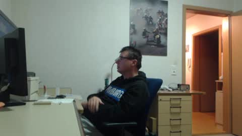 Snapshot of iamachim chatting on November 2025 06:34:02 PM iamachim online show from November 2025 06:34:02 PM